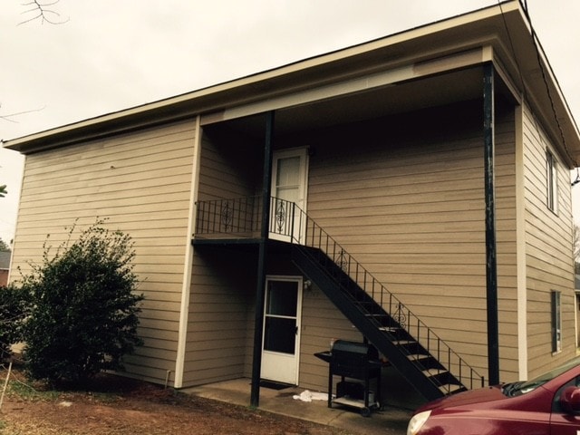 Primary Photo - 2747 Cherokee Rd