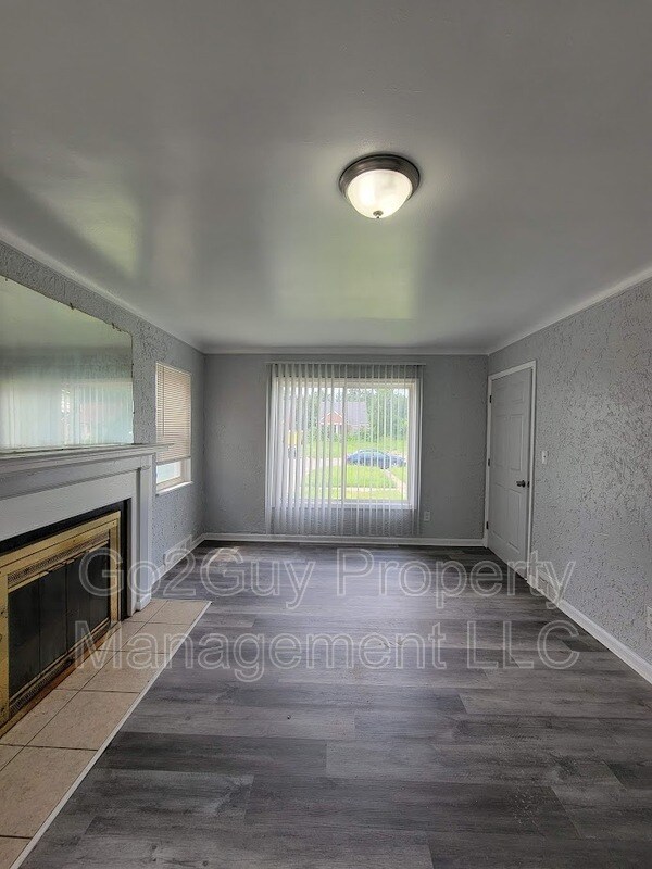 Foto del edificio - 18644 Forrer St