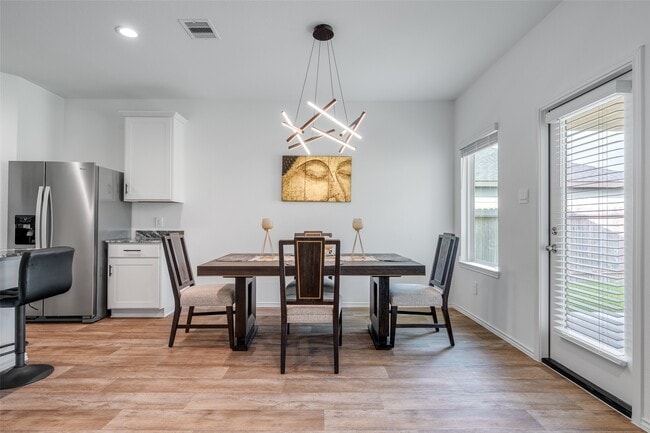 Foto del edificio - 2815 Magnolia Blossom Ln