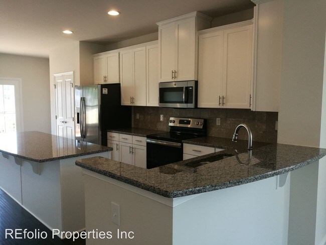 Foto del edificio - 3 br, 3.5 bath House - 2053 Old Chapman Drive