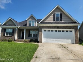 Building Photo - 824 Megan Dr