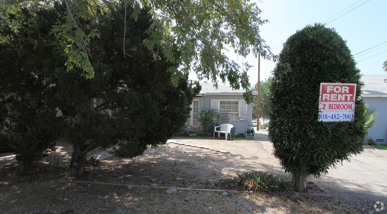 Building Photo - 2528-2532 Montrose Ave