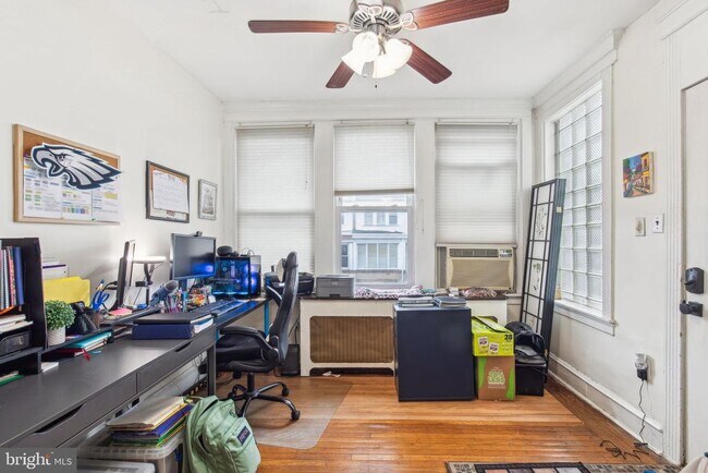 Foto del edificio - 2122 N Wanamaker St
