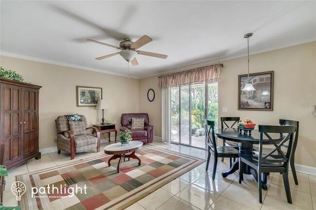Building Photo - 825 Mimosa Dr