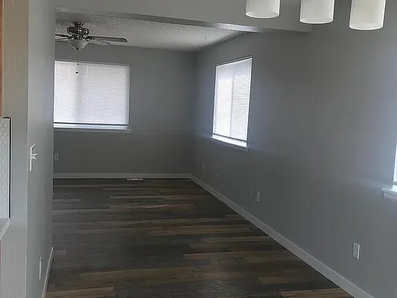 Building Photo - 4725 Nelson St