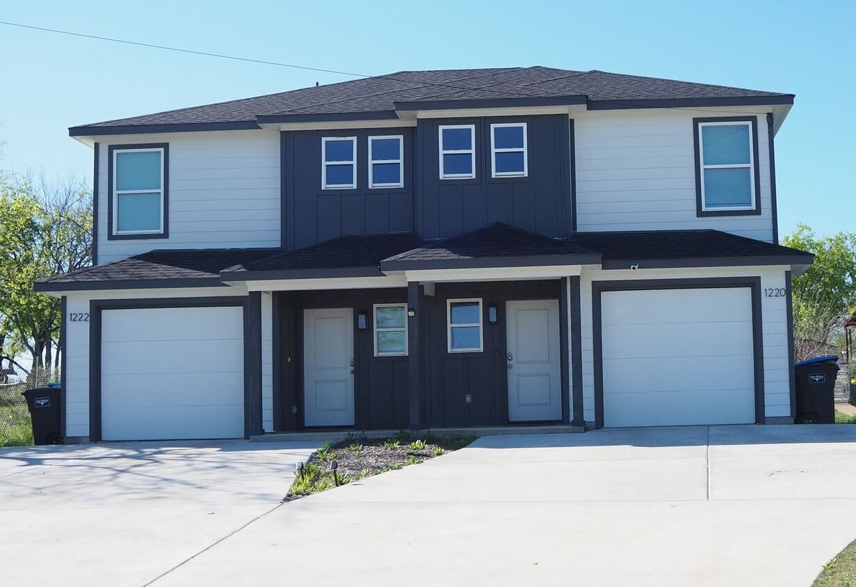 4 Bed 2.5 Bath Duplex in Ft Worth - 4 Bed 2.5 Bath Duplex in Ft Worth