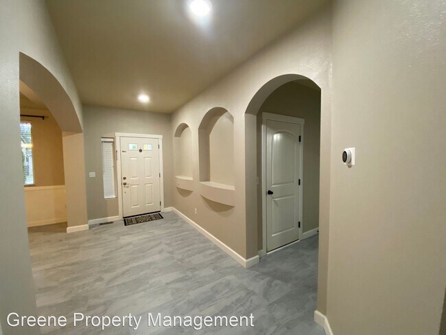 Foto del edificio - 5 br, 3.5 bath House - 3815 Southlake Dr S...