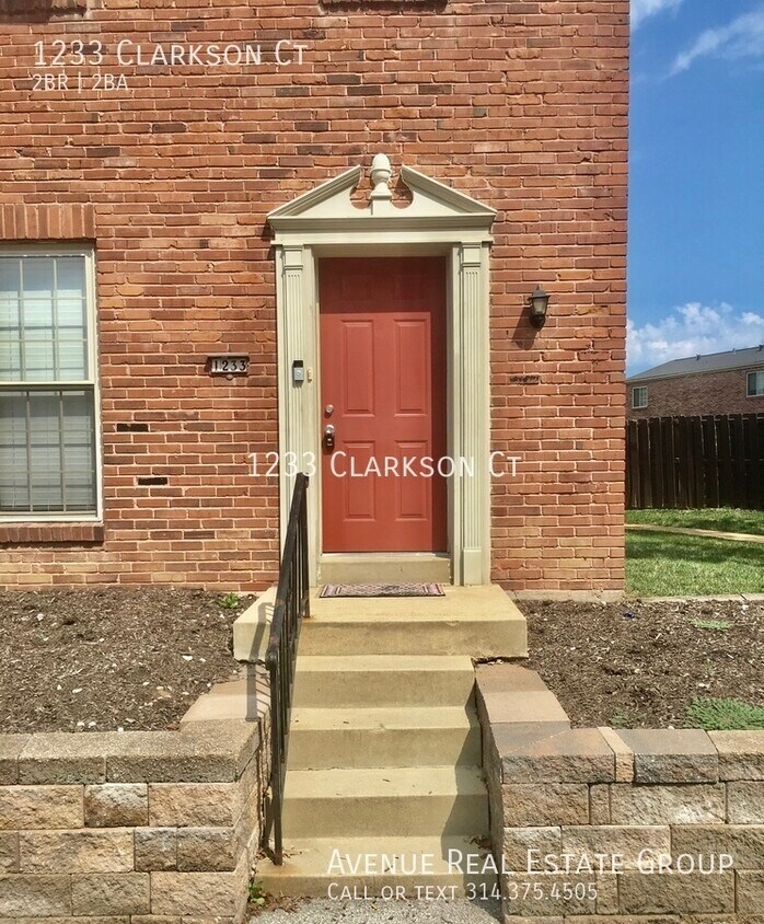 1233 Clarkson Ct, Ellisville, MO 63011 House Rental in Ellisville, MO