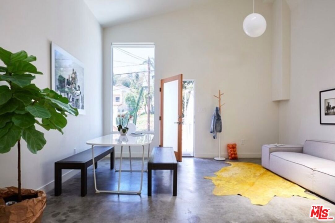 Foto principal - 2226 1/4 Echo Park Ave