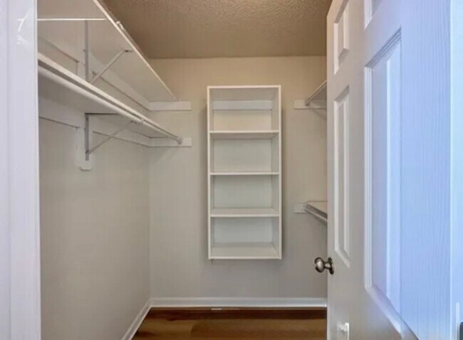 Foto del edificio - 710 SW Shadow Glen Dr