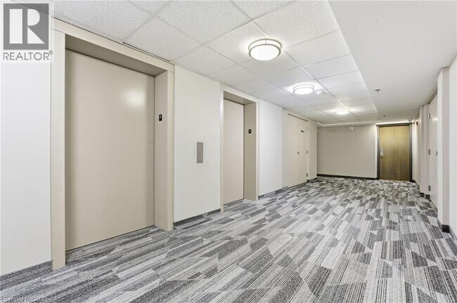 Building Photo - 3060 Rotary Way