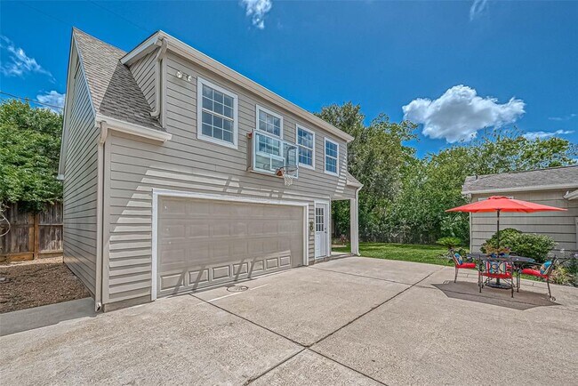 Building Photo - 3502 Glen Haven Blvd