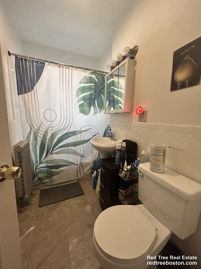 Building Photo - 23 Cummings Rd