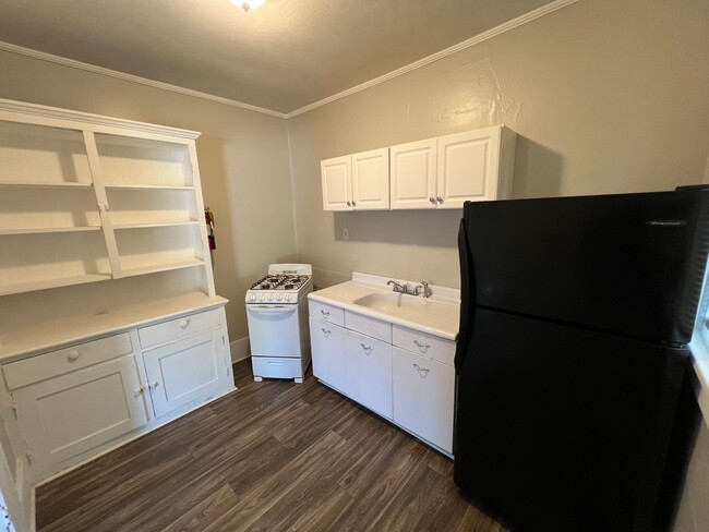 Foto del edificio - One Bedroom Apartment on Vineville Avenue!