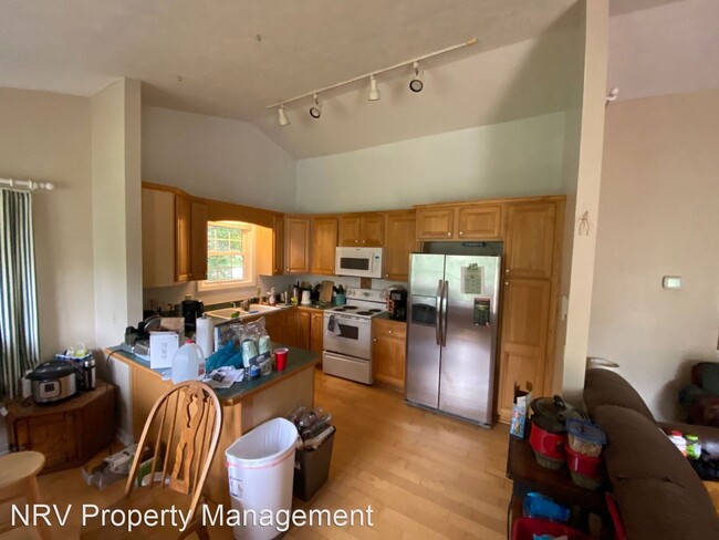 Building Photo - 3 br, 2 bath House - 710 McBryde Drive