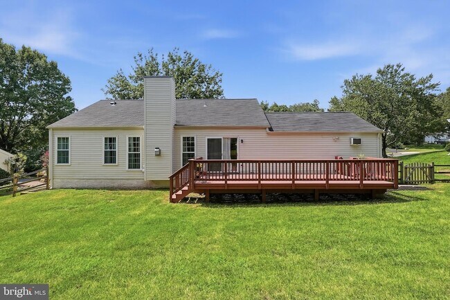 Foto del edificio - 9571 Basilwood Dr