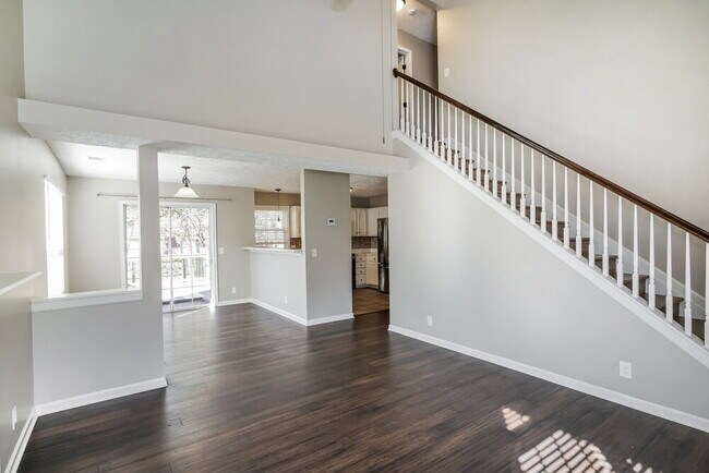 Foto del edificio - 6713 Ascot Dr