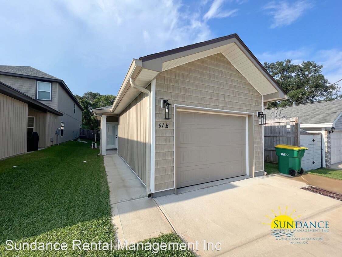 3 br, 2 bath House 61 E 9th Avenue House for Rent in Shalimar, FL