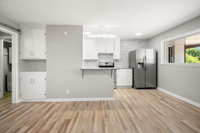 Building Photo - Knoxville Flats