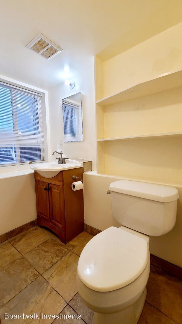 Foto del edificio - 2 br, 2 bath House - 45 Staples Ave.