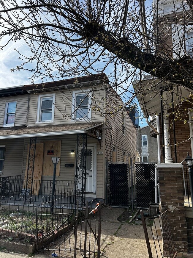 Building Photo - 4816 Darrah St