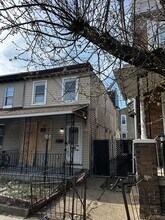 Building Photo - 4816 Darrah St