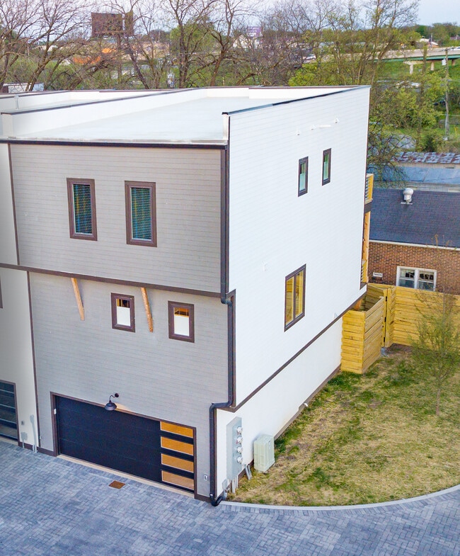 Building Photo - 1122 Baptist World Center Dr