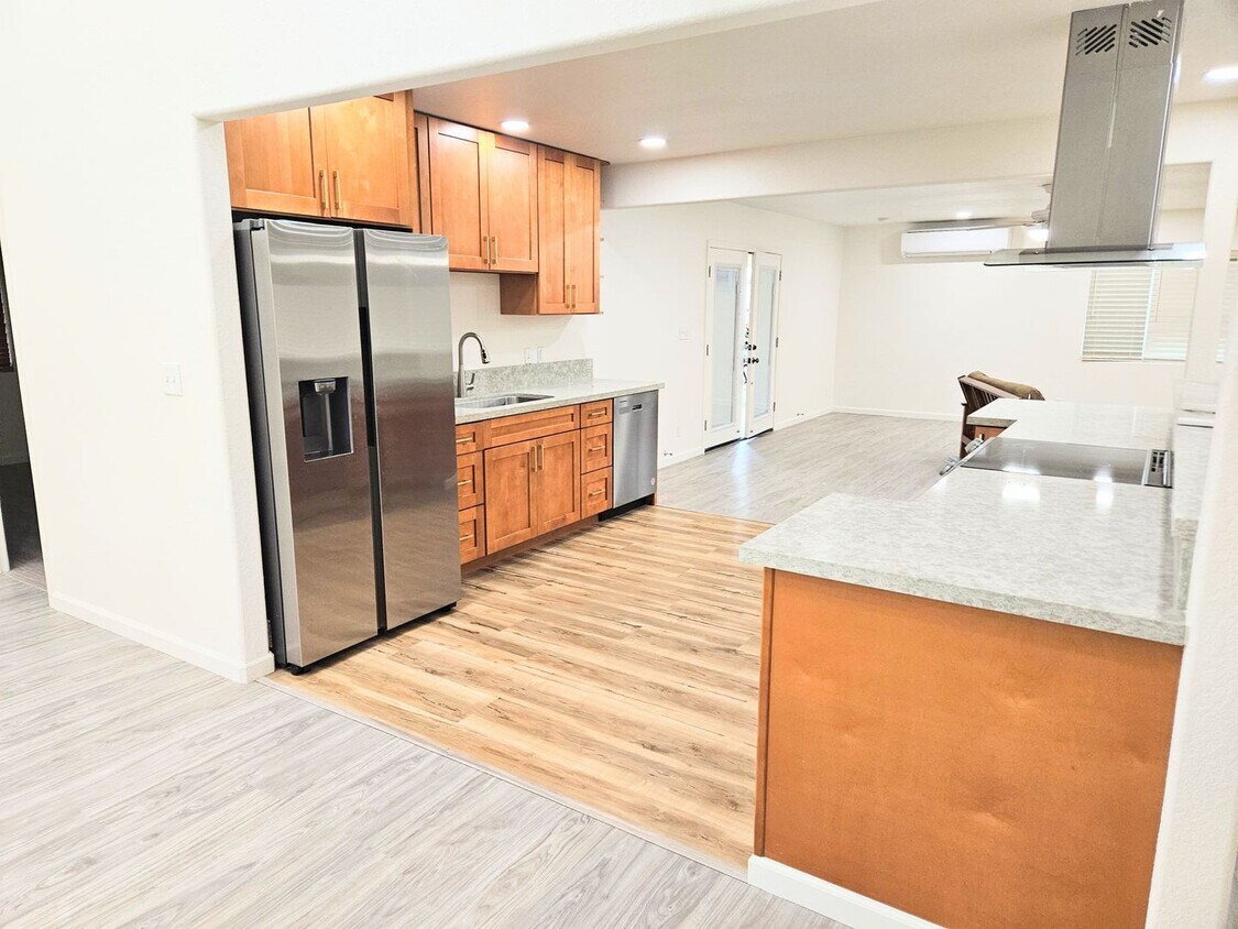 Primary Photo - Mililani Town Completely Renovated 3 Bedro...
