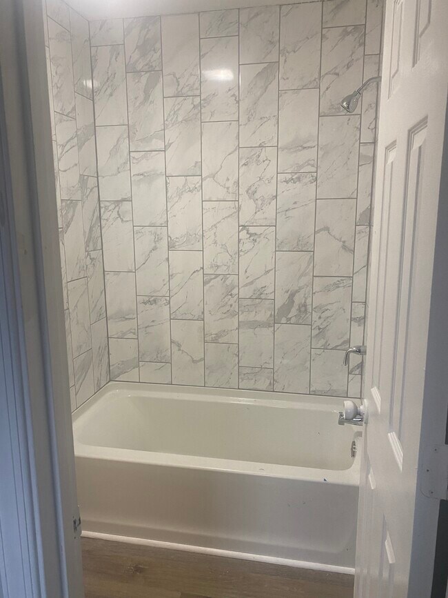 Building Photo - 4715 Eagle Rock Rd