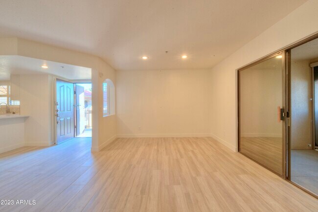 Building Photo - 5104 N 32nd St