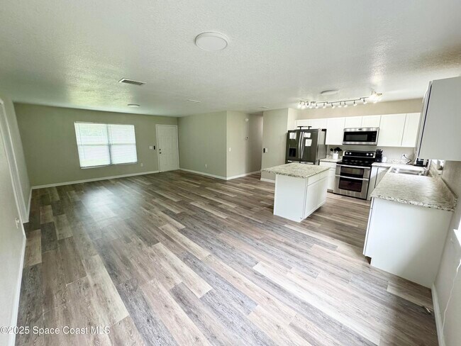 Building Photo - 1259 Cambo Ct NE