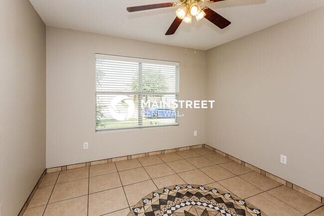 Building Photo - 5 Bedroom Pet-Friendly Home in Fort Worth, TX with Main Street Renewal