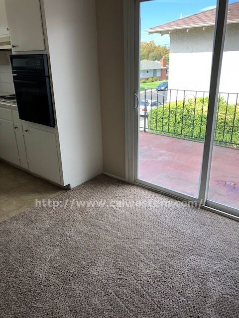 Foto del edificio - 1 bedroom 1 bath upstairs unit