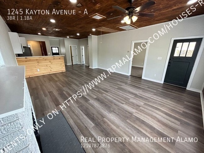 Foto del edificio - 1245 Kayton Ave
