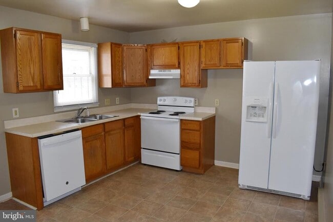 Building Photo - 966 Byers Ave