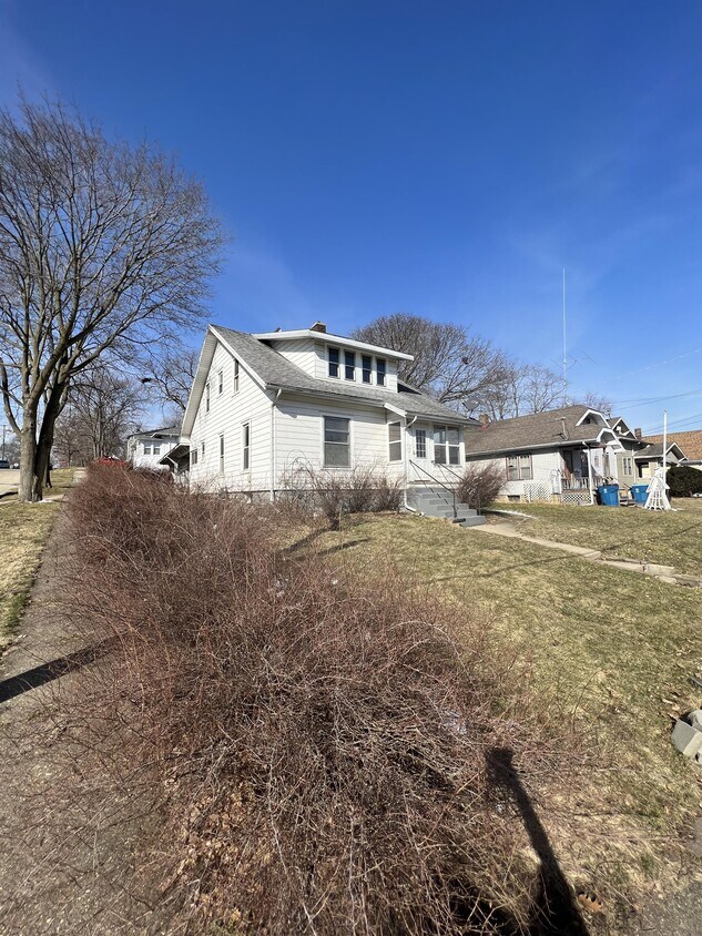 Primary Photo - 921 S Ottawa Ave