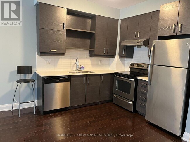 Photo du bâtiment - 8228-8228 Birchmount Rd