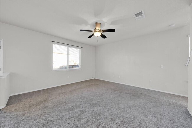 Foto del edificio - 517 Pinnacle Dr