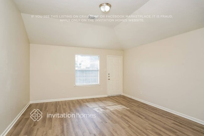 Building Photo - 8583 Chaletford Dr
