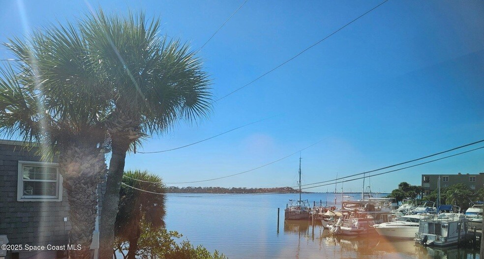 Foto principal - 390 W Cocoa Beach Causeway