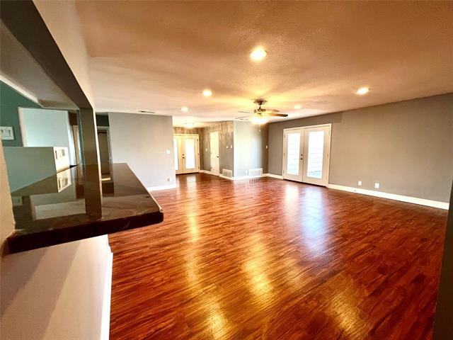 Foto del edificio - 3225 N Loy Lake Rd