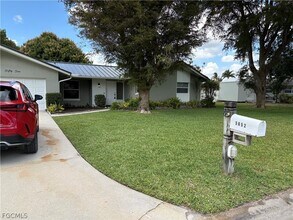 Building Photo - 5652 Eichen Cir