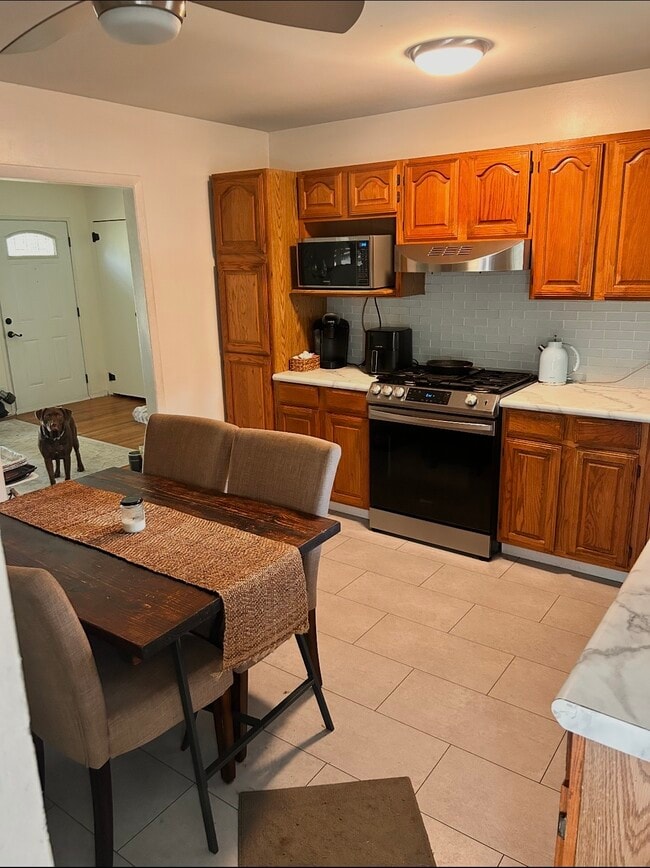 Kitchen - 301 Marshall St