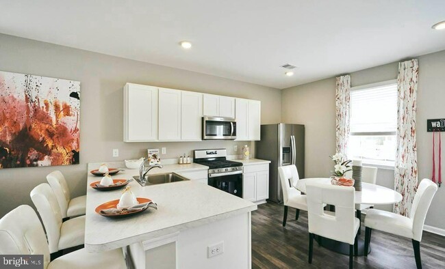 Building Photo - 511 Wood Duck Dr