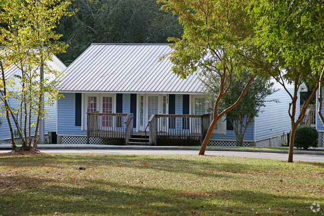 Building Photo - Oaks at Magnolia