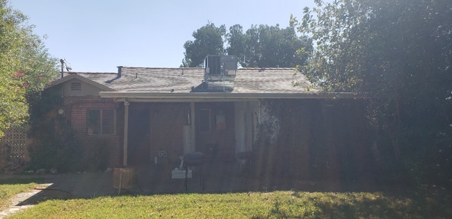 Photo - 2328 W Orange Dr House