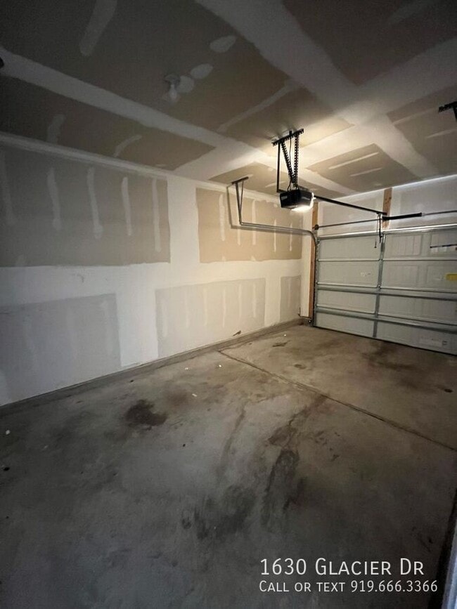 Building Photo - 1630 Glacier Dr