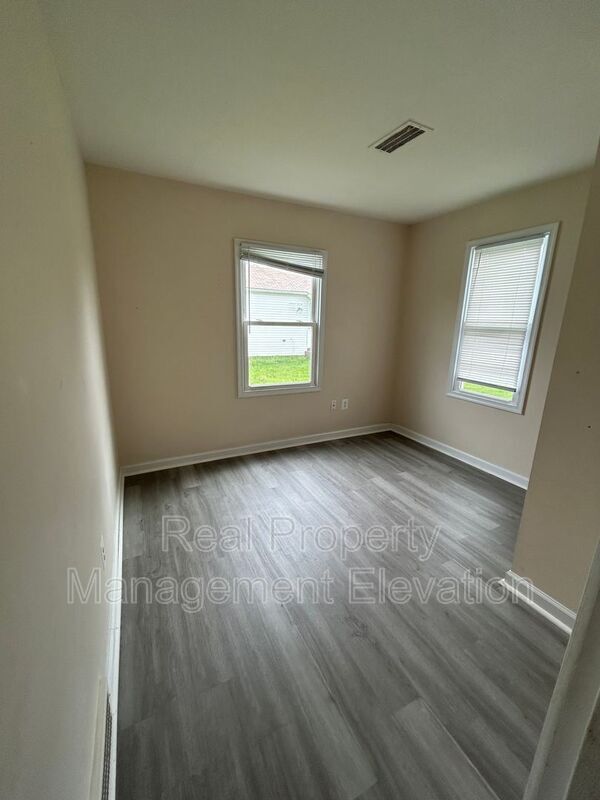 Building Photo - 3544 Papermill Rd