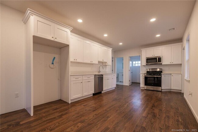 Foto del edificio - 340 Pleasantview Ave