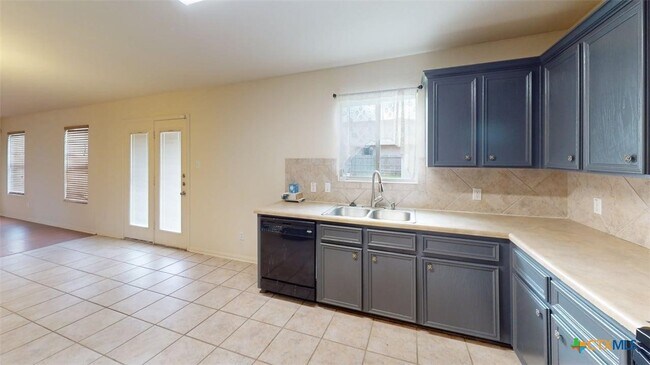 Building Photo - 5505 Orts Dr